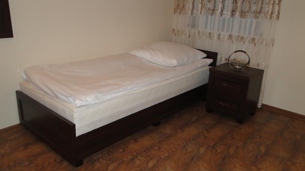 Pokoje Goscinne W Ratuszu Ogrodzieniec Habitación foto